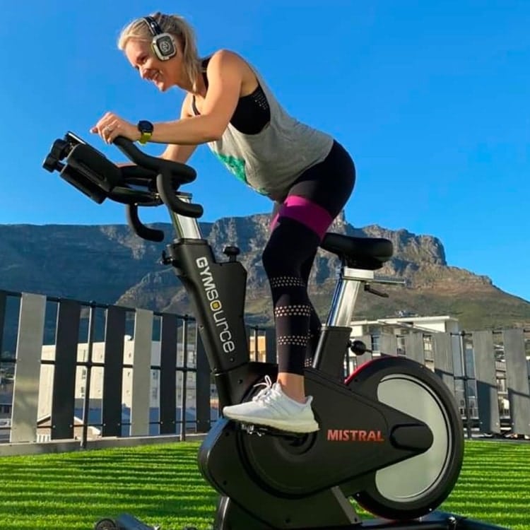 Cyclisme indoor silent avec casques sans fil