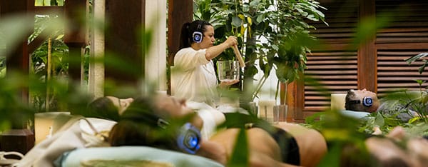 Silent yoga au casque