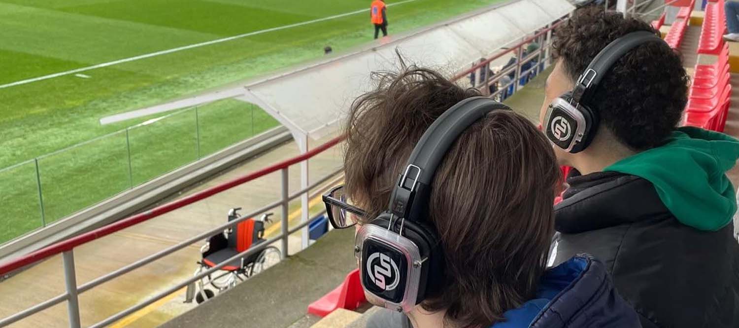 telecronaca-cuffie-stadio Silentsystem avec l'Associazione Marcotti Osvaldo pour un sport accessible
