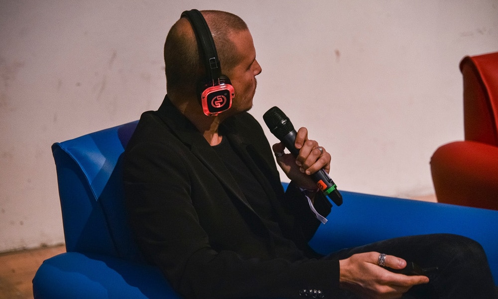 cuffie live podcast Livepodcast met het publiek op draadloze hoofdtelefoons van Silentsystem