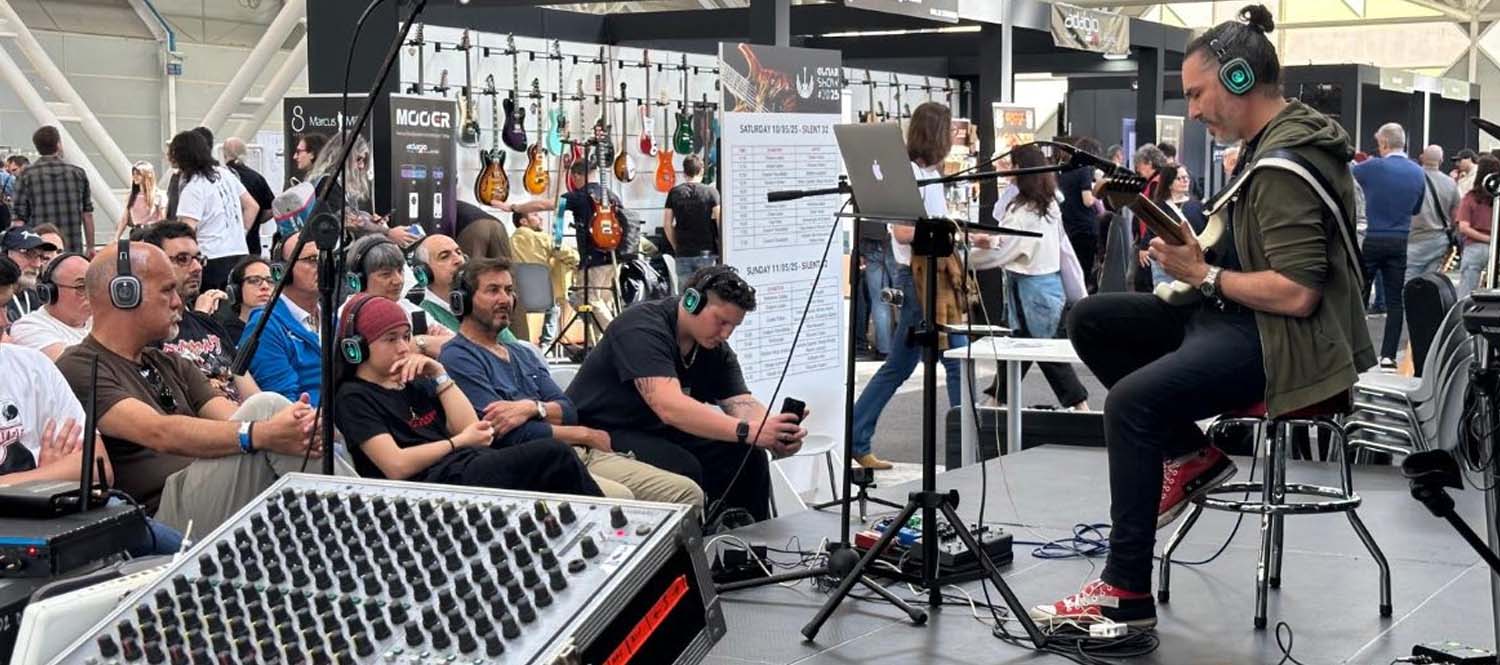 guitarshow-italia-cuffie High-definition audio voor muziekbeurzen