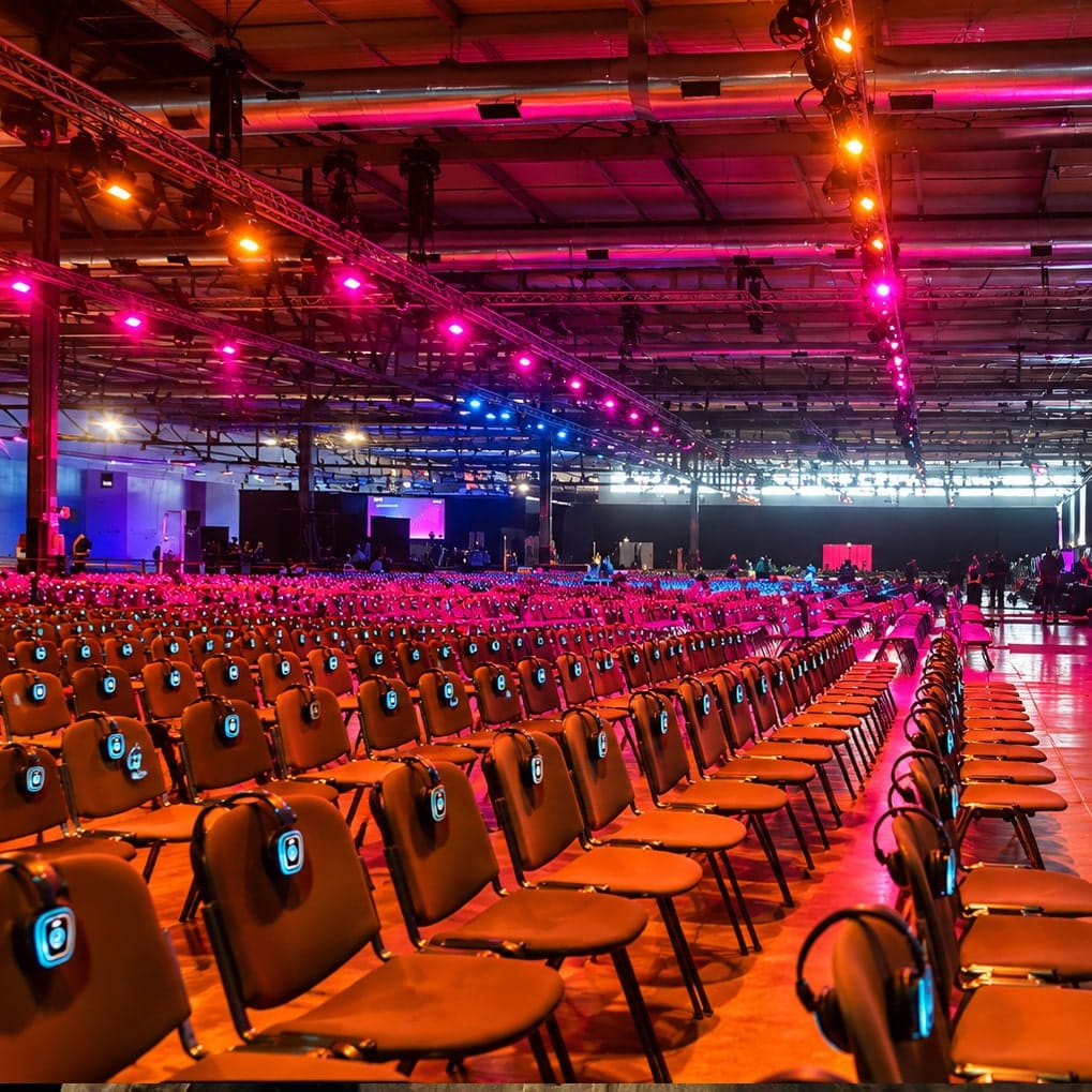 Cuffie Silentsystem AWS AWS Summit Milano: 30 audiozones verzorgd door Silentsystem